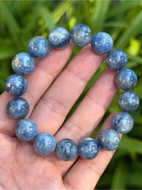 12.5mm stretchable flashy kyanite bracelet 1884